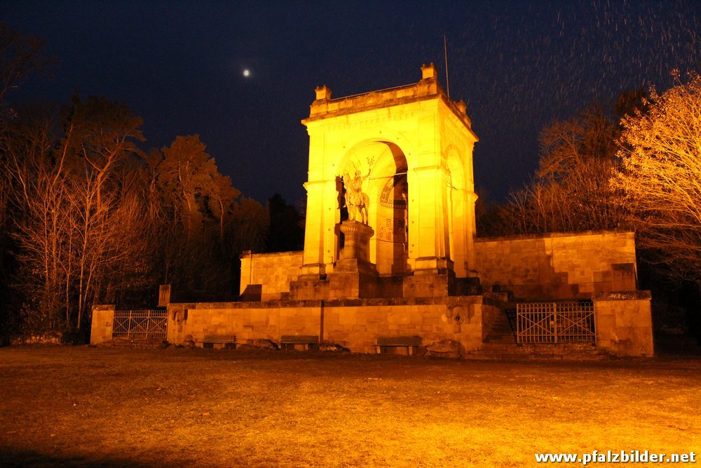 Friedensdenkmal~001