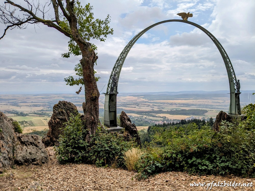 Donnersberg-Adlerbogen~002