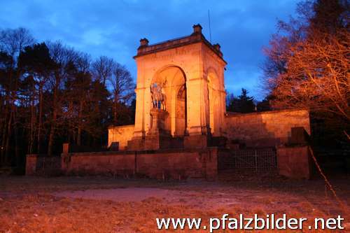 Friedensdenkmal-001